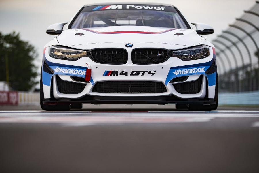  BMW M4 GT4 (F82) 2017 года  (фото 14 из 46)